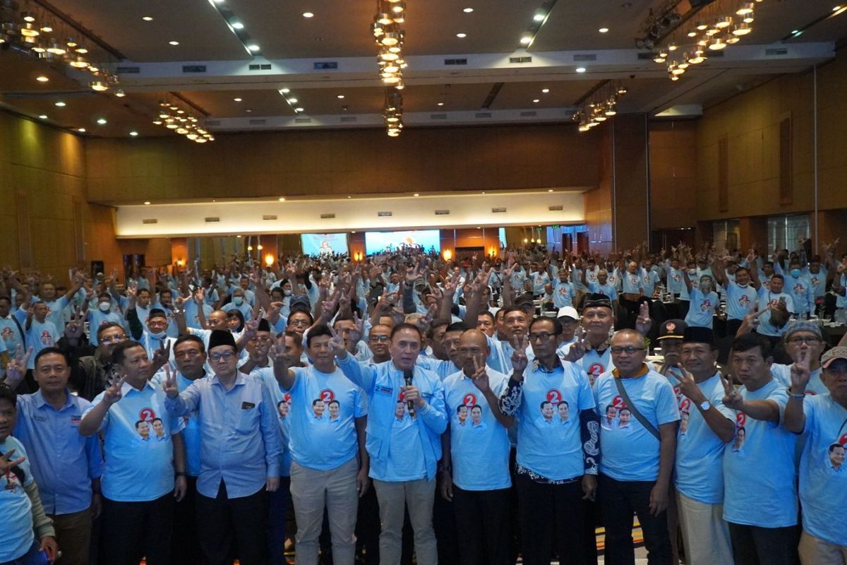 Iwan Bule Menyaksikan Langsung Deklarasi Dukungan Purnawirawan POLRI Jatim untuk Prabowo – Gibran