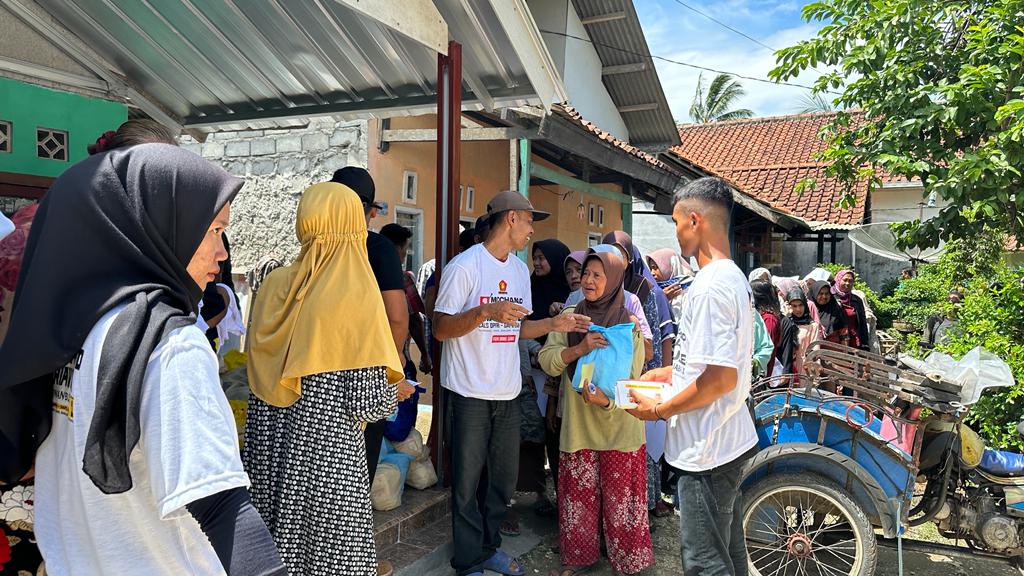 Haji Endang Intensifkan Kampanye Iwan Bule dan Prabowo di Pangandaran dengan Bantuan Sembako
