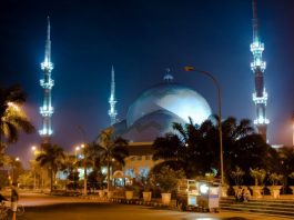 Masjid azhom tangerang raya papan