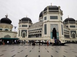 Medan masjid utara tempat wisata sumatera
