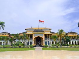 Medan istana maimun kota utara sumatera wisata brastagi kunjungi berdiri kokoh toba novriadi