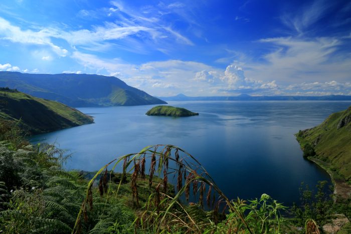 Danau toba umkm jadi pulau samosir berpihak pengembangan kepada nalar paket berbasis geopark internasional akan papan