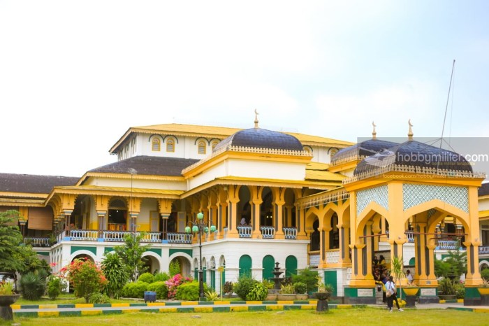 Istana maimun adalah peninggalan kerajaan bercorak