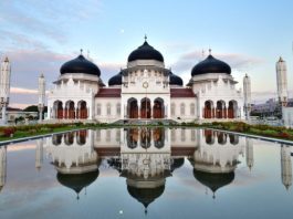 Masjid aceh baiturrahman raya banda visit islam majestic building right beautiful