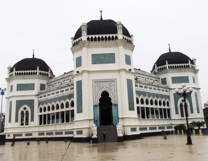 Masjid raya al-mashun foto