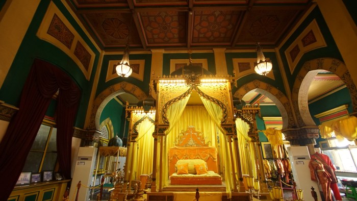 Istana maimun buka