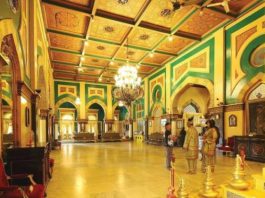 Acara di istana maimun hari ini