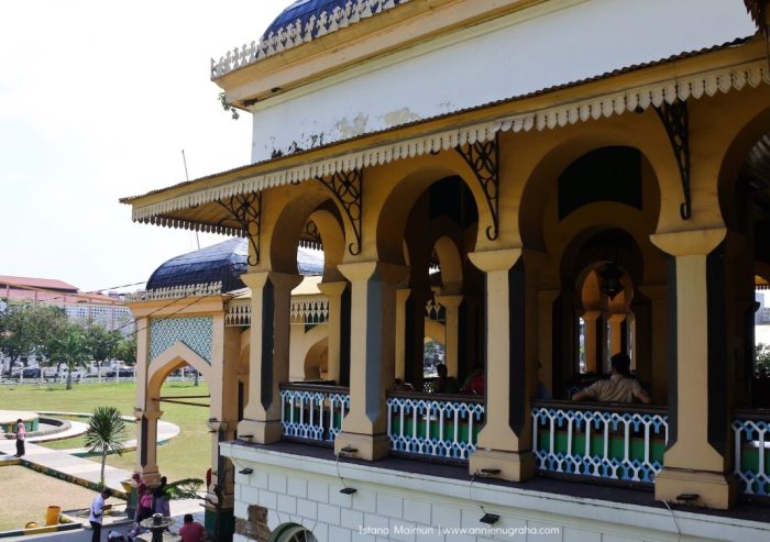 Maimun istana medan kesultanan deli jejak kejayaan