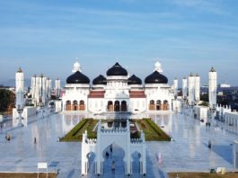 Masjid baiturrahman bank raya foto