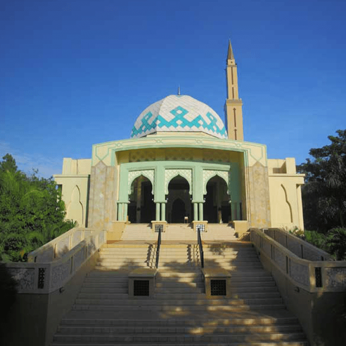 Masjid raya bukit baruga