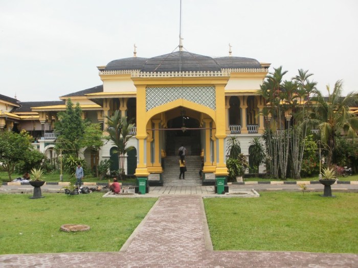 Budaya istana maimun