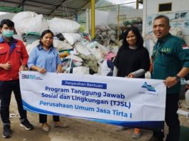 Pengelolaan sampah di sekitar Danau Toba