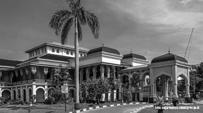 Sketsa istana maimun