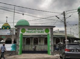 Masjid raya magat sari
