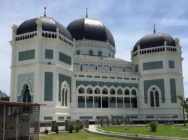 Masjid raya al-mashun ulasan