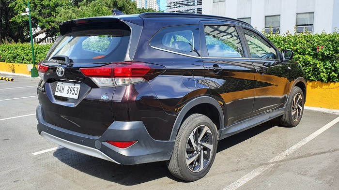 Toyota rush awd