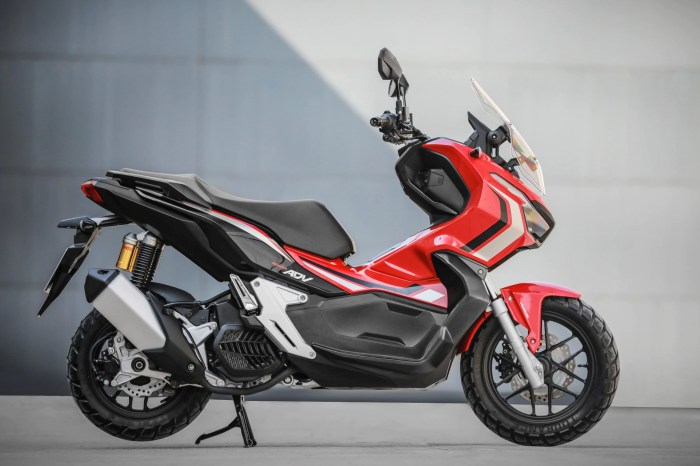 Motor honda adv 150