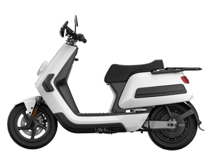 Motor listrik warna merah