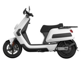 Motor listrik warna hitam