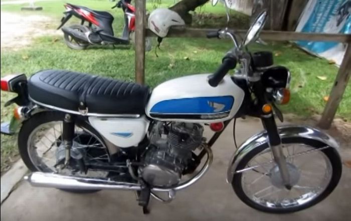 Motor honda dilan