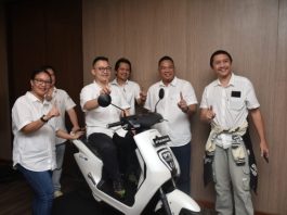 Motor honda listrik em1